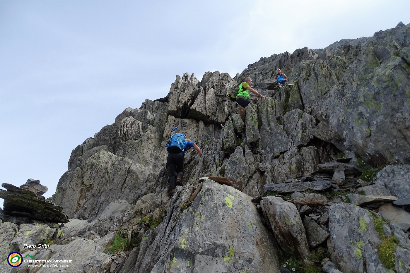 42 Poi comincia la facile arrampicata.JPG